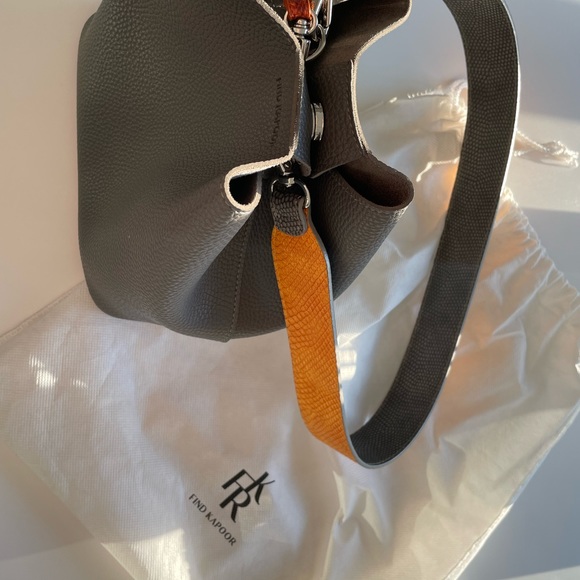 Find Kapoor bag - Picture 3 of 4